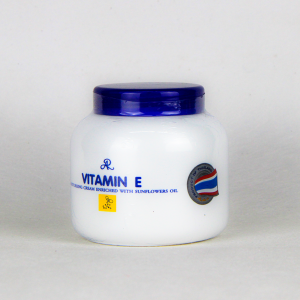 AR Vitamin E Moisturising Cream Enriched with Sunflowers Oil 200gm (Thailand)